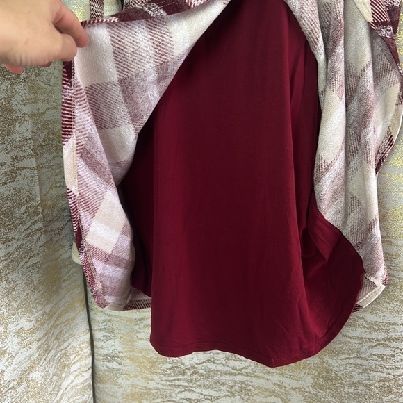 Hello Miz Plaid Overlap Sweater Knit Maternity & Nursing Top Size M - Picture 13 of 17